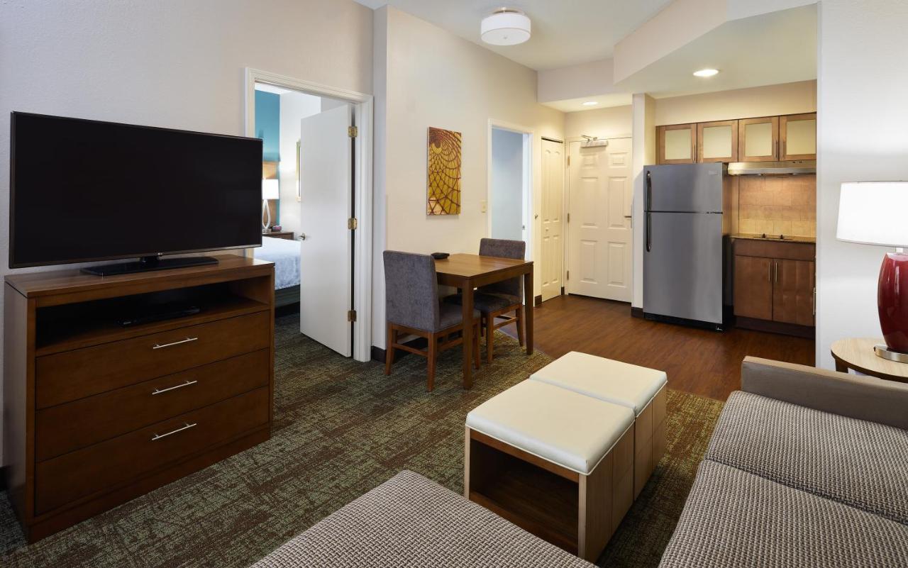 One-Bedroom Suite Two Queen Beds