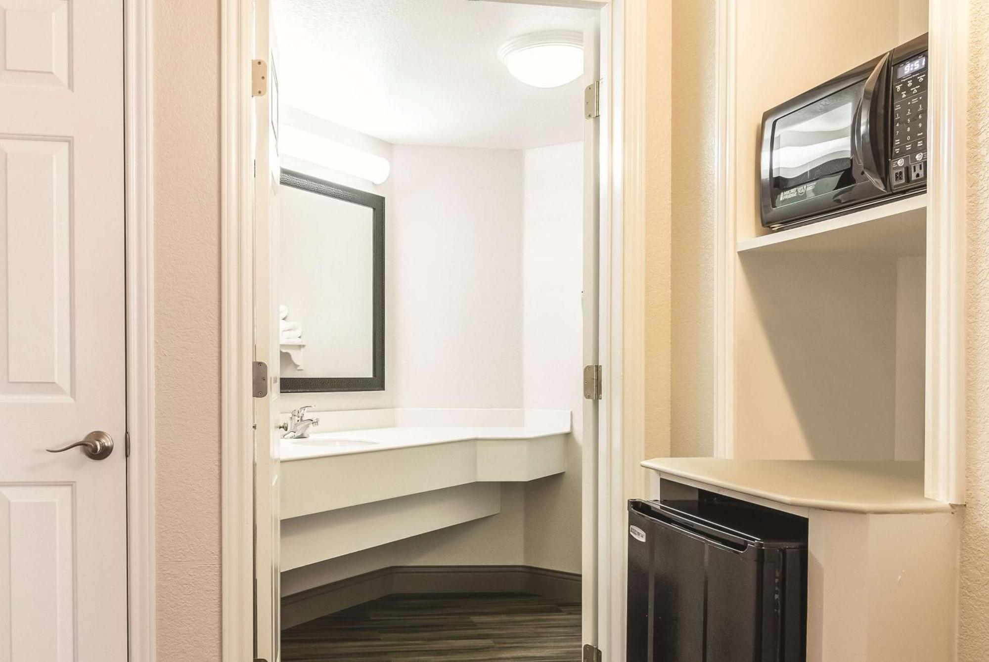 Deluxe Double Room Two Double Beds Non-Smoking