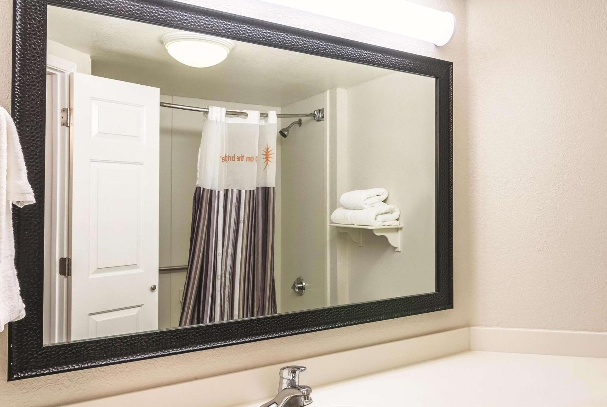Deluxe Double Room Two Double Beds Non-Smoking