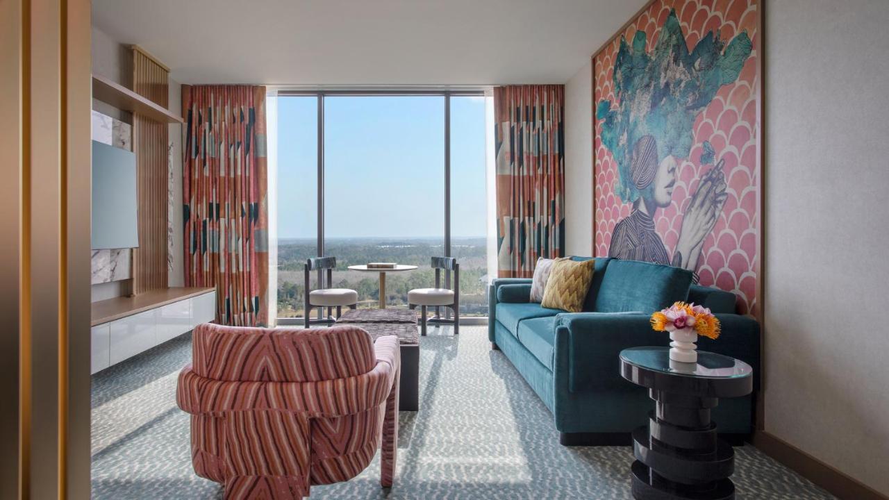 One Bedroom Balcony King Suite