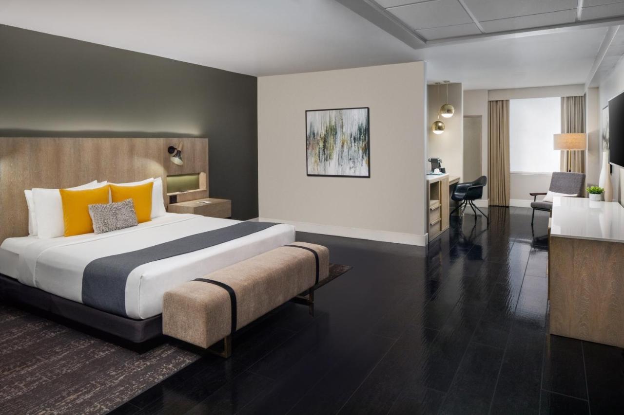 Posh Luxury King Suite