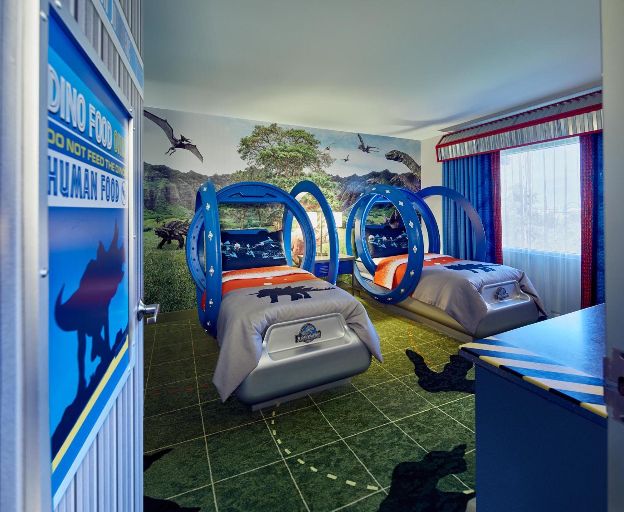 Kids Suite (Includes FREE^ Universal Express Unlimited)