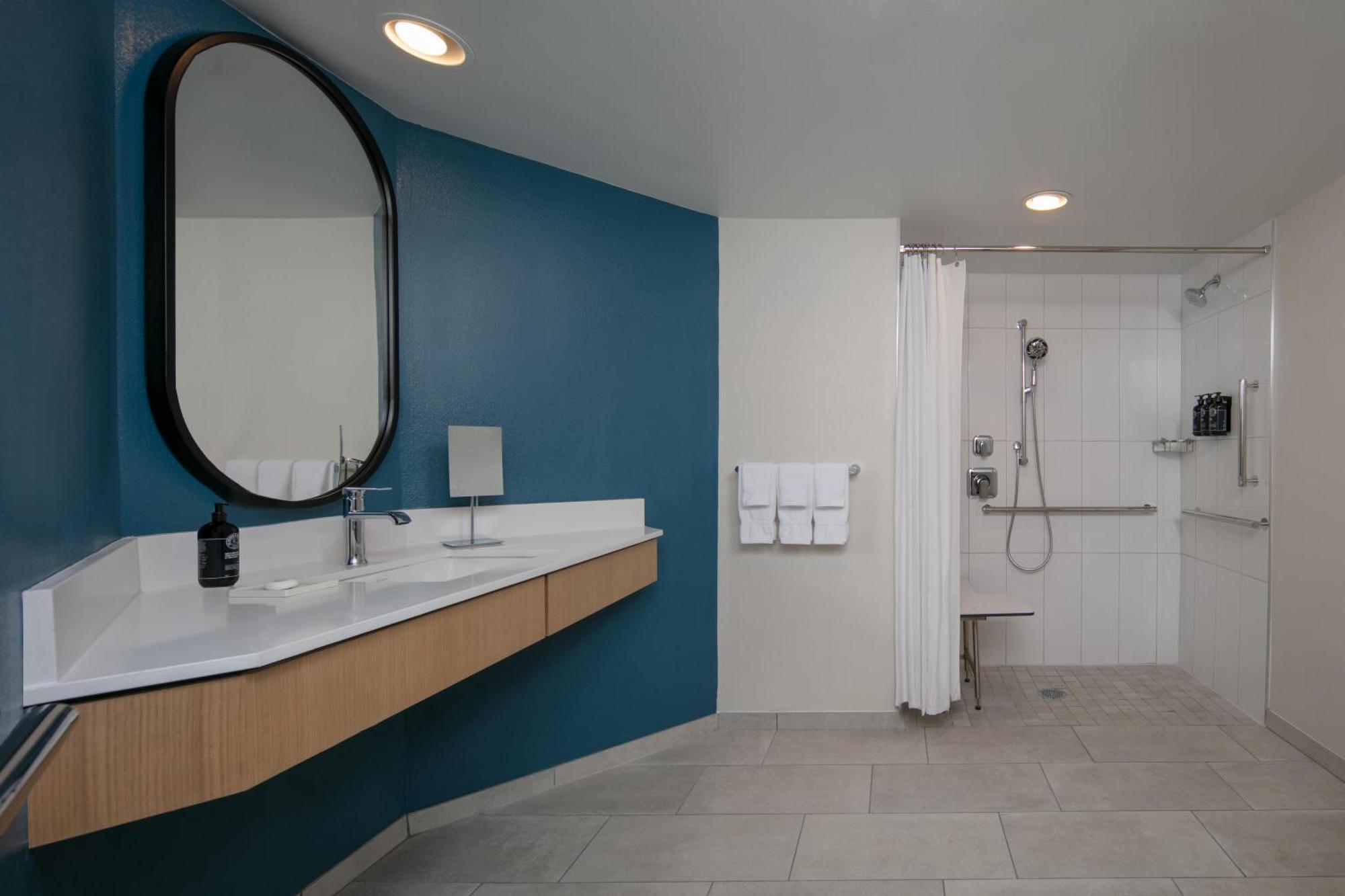 Queen Room Two Queen Beds Roll Shower Mobility Accessible