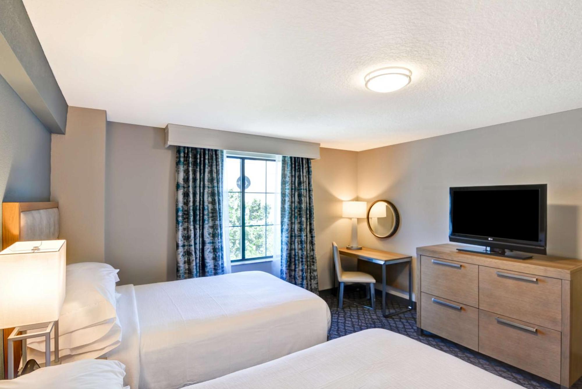 Deluxe Double Suite Non-Smoking