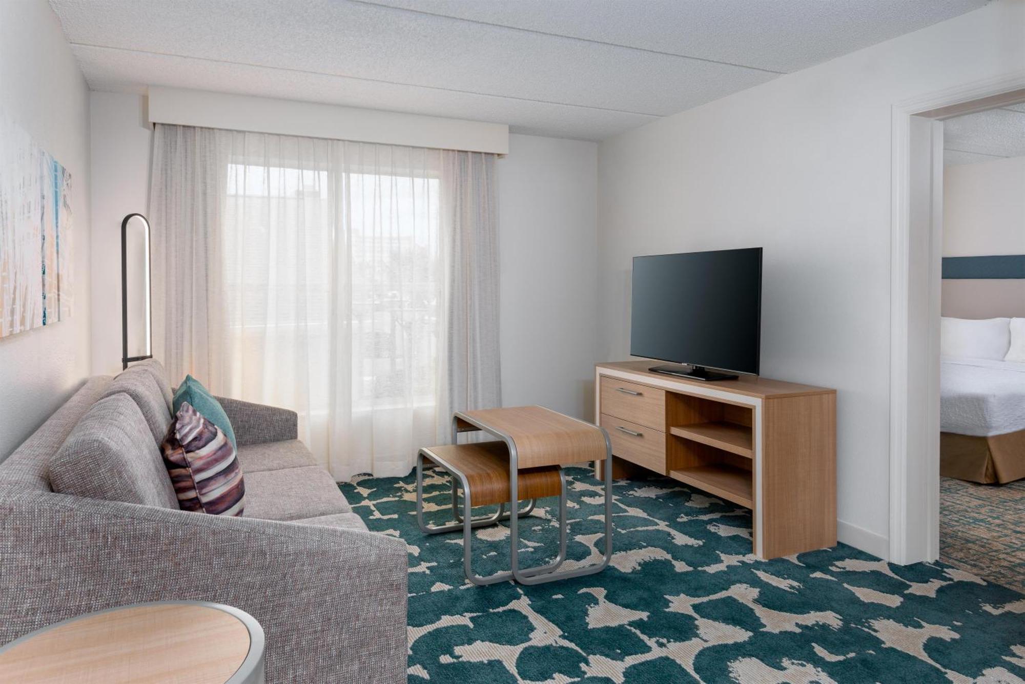 King Suite Accessible Tub Mobility Hearing Access or Non-Smoking