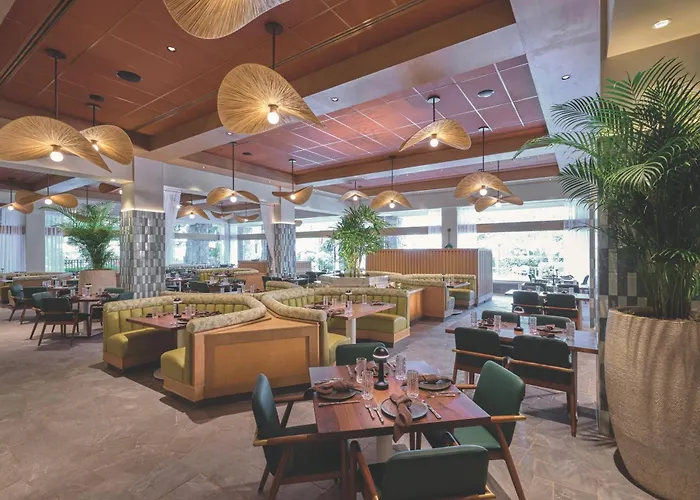 Universal'S Loews Royal Pacific Resort Orlando